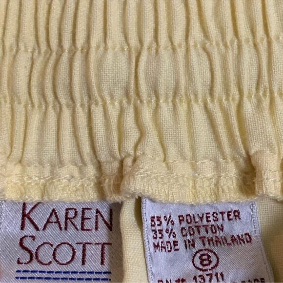 Croft & Barrow & Karen Scott Floral Yellow Top,
Elastic Waist Pull On Shorts M/8 - Picture 11 of 15